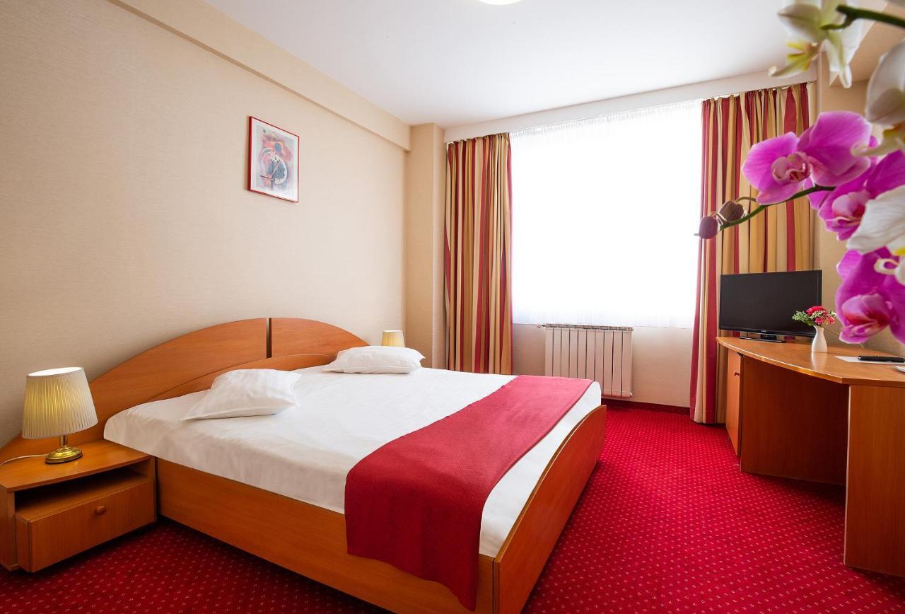 Hotel Dana Satu Mare Exterior photo
