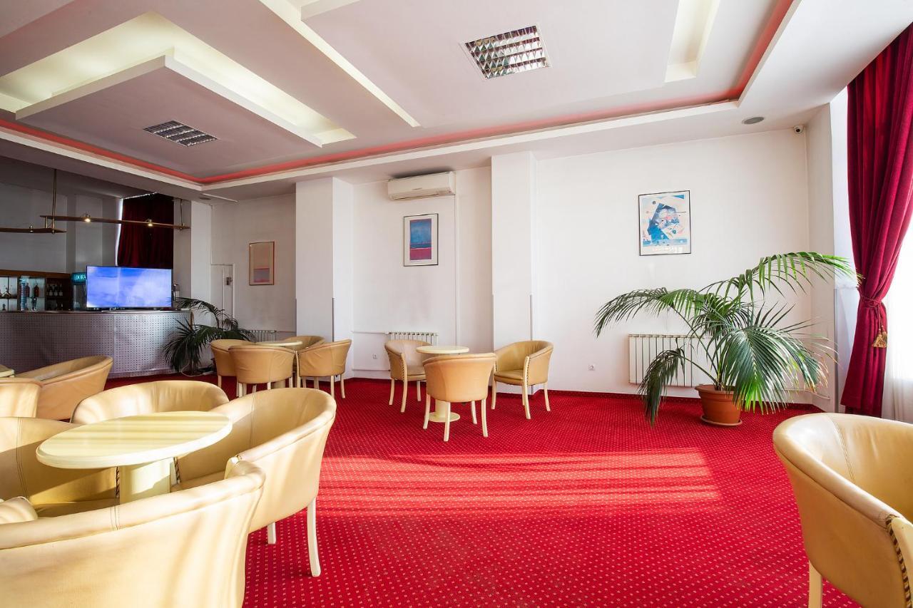Hotel Dana Satu Mare Exterior photo